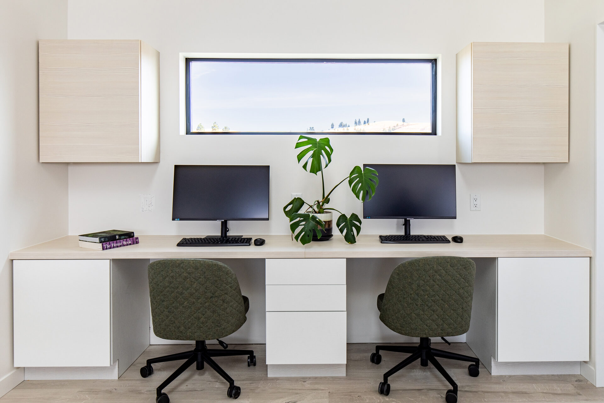 Hawk's Ridge — residential architecture, Chelan, WA